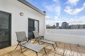 Fantastic Location and Comfort in Crows Nest SANT4, Sydney